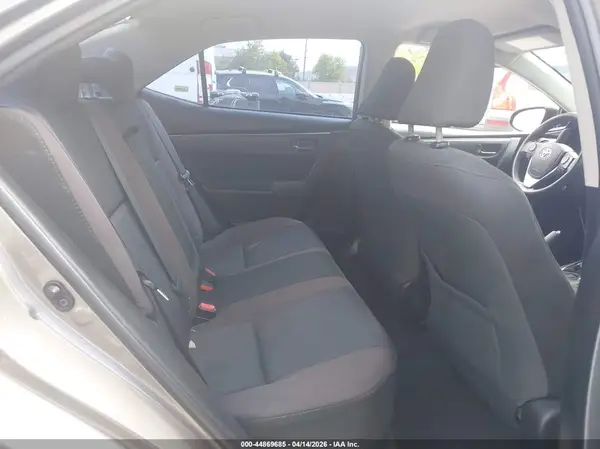 5YFBURHE7HP672477 2017 TOYOTA COROLLA - Image 8
