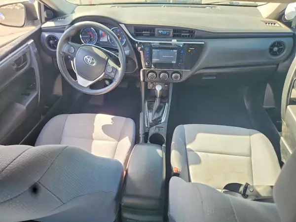5YFBURHE7HP672611 2017 TOYOTA COROLLA - Image 8