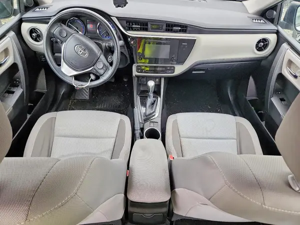 5YFBURHE7HP673614 2017 TOYOTA COROLLA - Image 8
