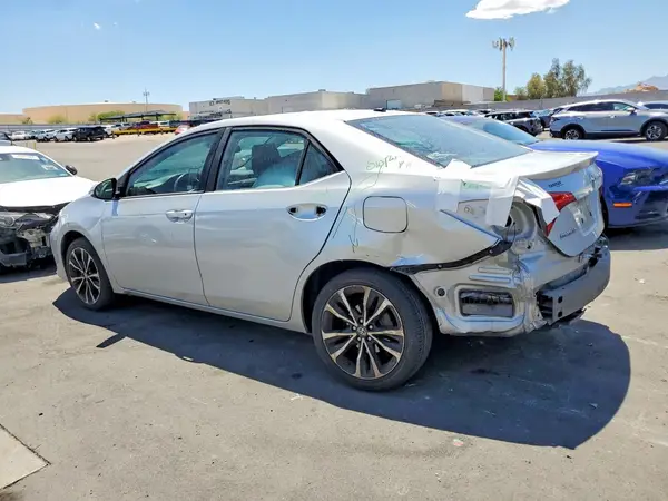 5YFBURHE7HP674942 2017 TOYOTA COROLLA - Image 2