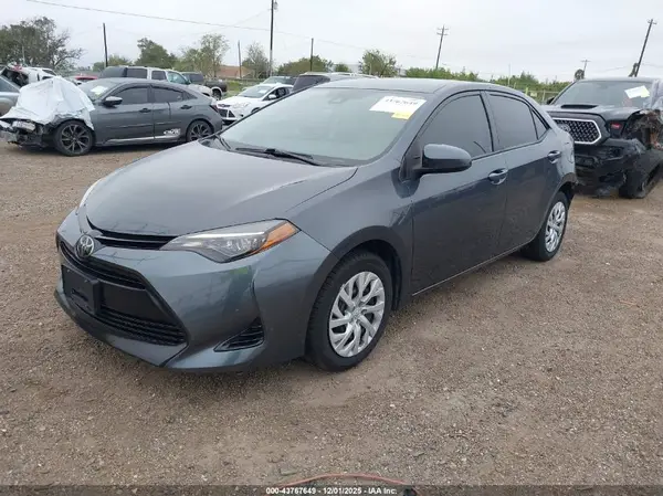 5YFBURHE7HP676531 2017 TOYOTA COROLLA - Image 2