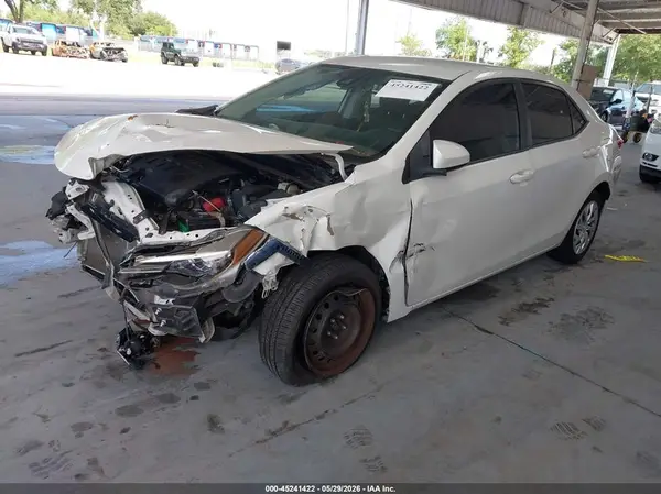5YFBURHE7HP680322 2017 TOYOTA COROLLA - Image 2
