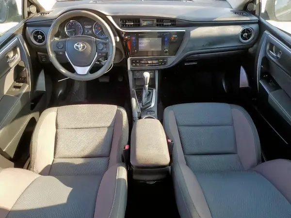 5YFBURHE7HP680983 2017 TOYOTA COROLLA - Image 8