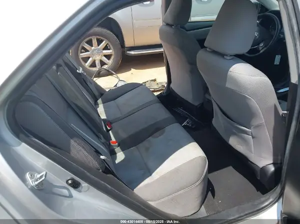 5YFBURHE7HP681132 2017 TOYOTA COROLLA - Image 8