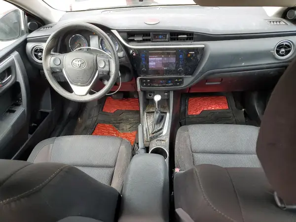 5YFBURHE7HP682247 2017 TOYOTA COROLLA - Image 8