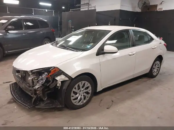 5YFBURHE7HP682720 2017 TOYOTA COROLLA - Image 2