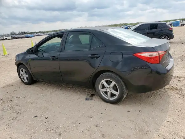 5YFBURHE7HP683916 2017 TOYOTA COROLLA - Image 2