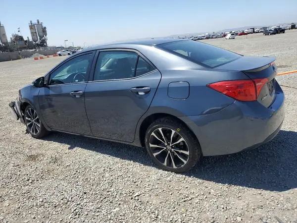 5YFBURHE7HP685651 2017 TOYOTA COROLLA - Image 2