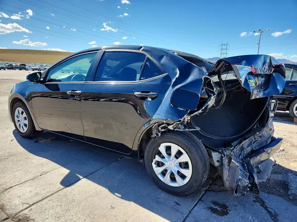 5YFBURHE7HP686542 2017 TOYOTA COROLLA - Image 2