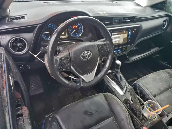5YFBURHE7HP687058 2017 TOYOTA COROLLA - Image 8