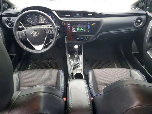 5YFBURHE7HP688128 2017 TOYOTA COROLLA - Image 8