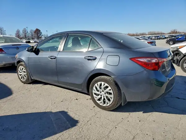 5YFBURHE7HP691756 2017 TOYOTA COROLLA - Image 2