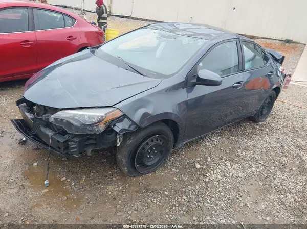 5YFBURHE7HP691935 2017 TOYOTA COROLLA - Image 2