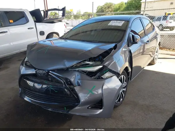 5YFBURHE7HP695659 2017 TOYOTA COROLLA - Image 2