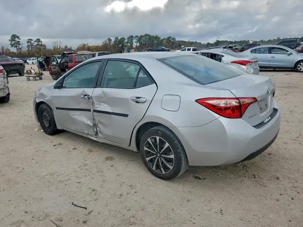 5YFBURHE7HP695869 2017 TOYOTA COROLLA - Image 2