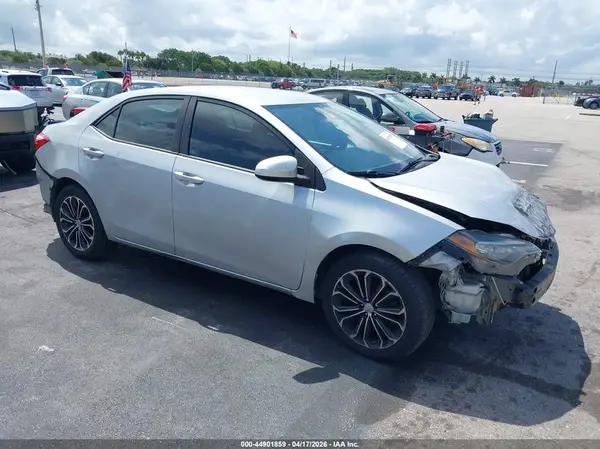 5YFBURHE7HP696598 2017 TOYOTA COROLLA - Image 1
