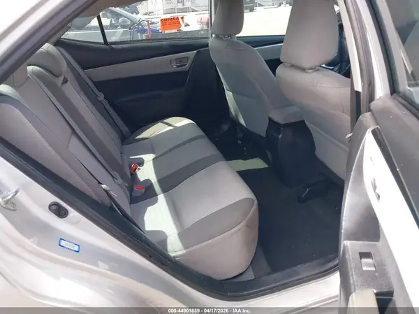 5YFBURHE7HP696598 2017 TOYOTA COROLLA - Image 8