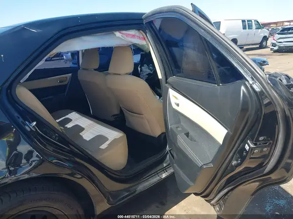 5YFBURHE7HP702223 2017 TOYOTA COROLLA - Image 8