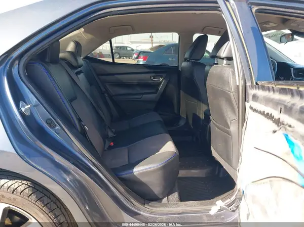 5YFBURHE7HP702304 2017 TOYOTA COROLLA - Image 8