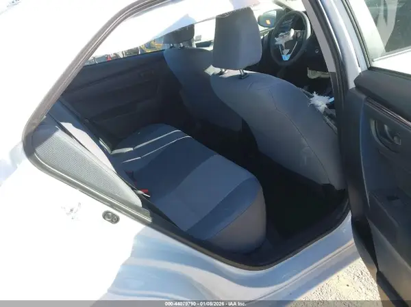 5YFBURHE7HP702738 2017 TOYOTA COROLLA - Image 8