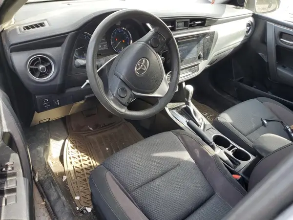5YFBURHE7HP703002 2017 TOYOTA COROLLA - Image 8
