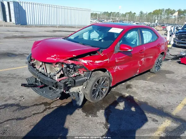 5YFBURHE7HP703453 2017 TOYOTA COROLLA - Image 2