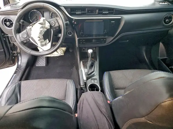 5YFBURHE7HP703775 2017 TOYOTA COROLLA - Image 8