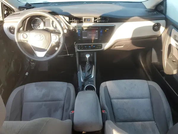 5YFBURHE7HP708572 2017 TOYOTA COROLLA - Image 8