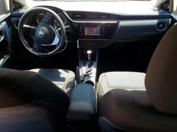 5YFBURHE7HP708829 2017 TOYOTA COROLLA - Image 8