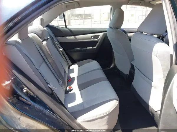 5YFBURHE7HP710208 2017 TOYOTA COROLLA - Image 8
