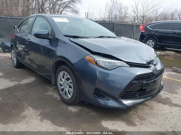 5YFBURHE7HP712184 2017 TOYOTA COROLLA - Image 1