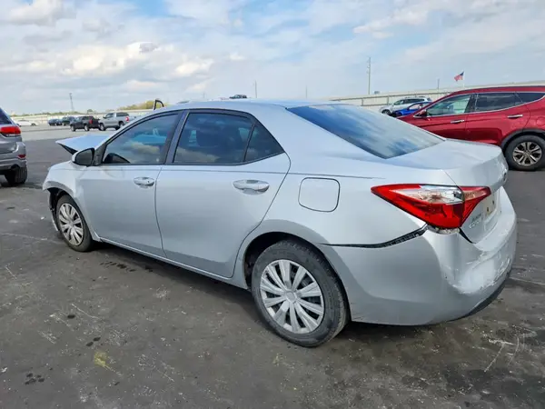 5YFBURHE7HP713934 2017 TOYOTA COROLLA - Image 2