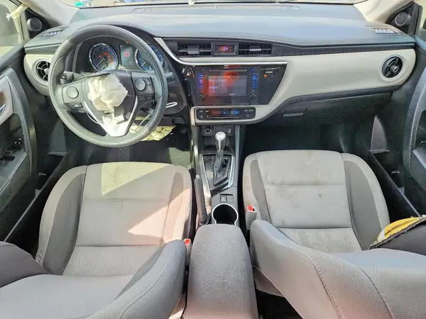 5YFBURHE7HP713934 2017 TOYOTA COROLLA - Image 8