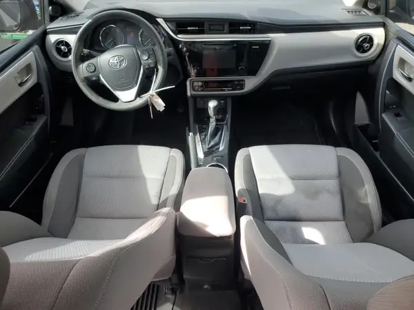 5YFBURHE7HP714422 2017 TOYOTA COROLLA - Image 8