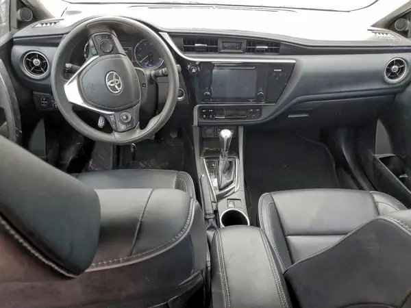 5YFBURHE7HP714923 2017 TOYOTA COROLLA - Image 8