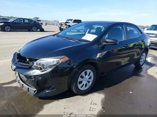 5YFBURHE7HP716025 2017 TOYOTA COROLLA - Image 2