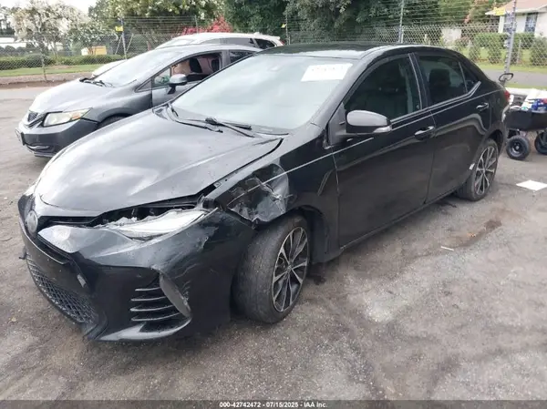 5YFBURHE7HP718910 2017 TOYOTA COROLLA - Image 2