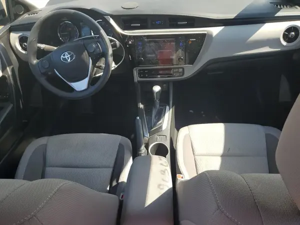 5YFBURHE7HP718955 2017 TOYOTA COROLLA - Image 8