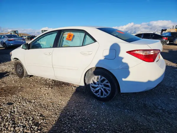 5YFBURHE7HP719474 2017 TOYOTA COROLLA - Image 2