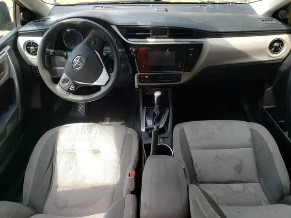 5YFBURHE7HP719913 2017 TOYOTA COROLLA - Image 8