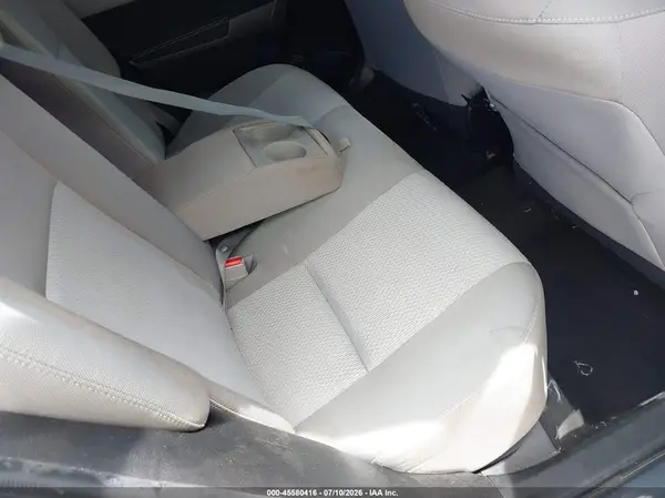 5YFBURHE7HP720561 2017 TOYOTA COROLLA - Image 8