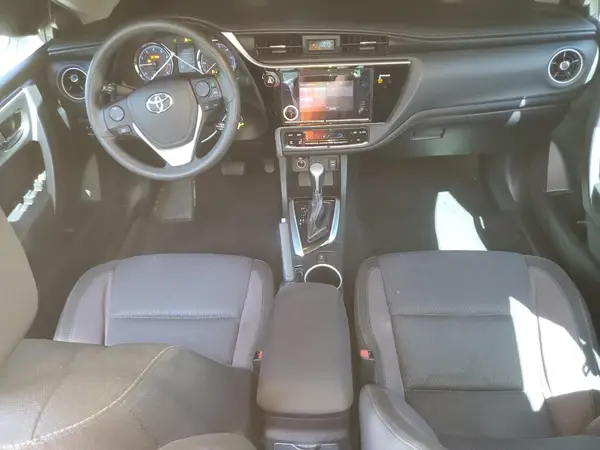 5YFBURHE7HP720849 2017 TOYOTA COROLLA - Image 8