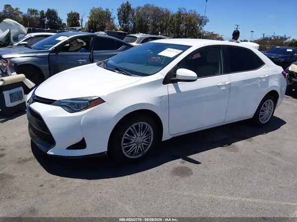 5YFBURHE7HP722553 2017 TOYOTA COROLLA - Image 2