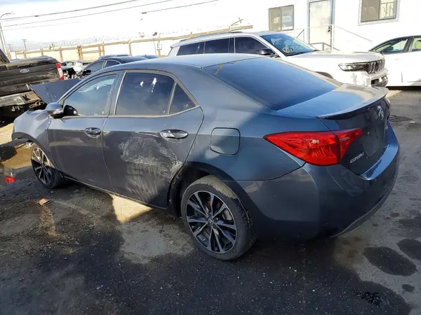 5YFBURHE7HP722648 2017 TOYOTA COROLLA - Image 2
