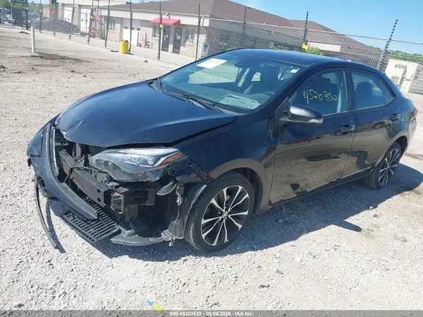 5YFBURHE7HP722679 2017 TOYOTA COROLLA - Image 2