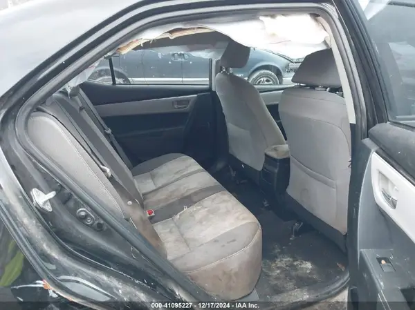 5YFBURHE7HP724366 2017 TOYOTA COROLLA - Image 8