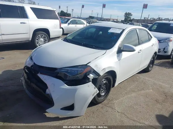 5YFBURHE7HP725114 2017 TOYOTA COROLLA - Image 2