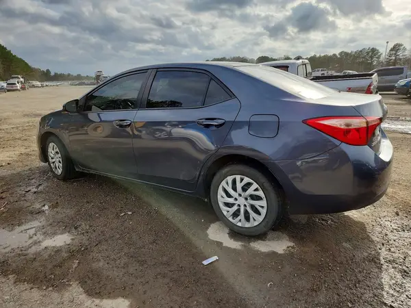 5YFBURHE7HP727493 2017 TOYOTA COROLLA - Image 2