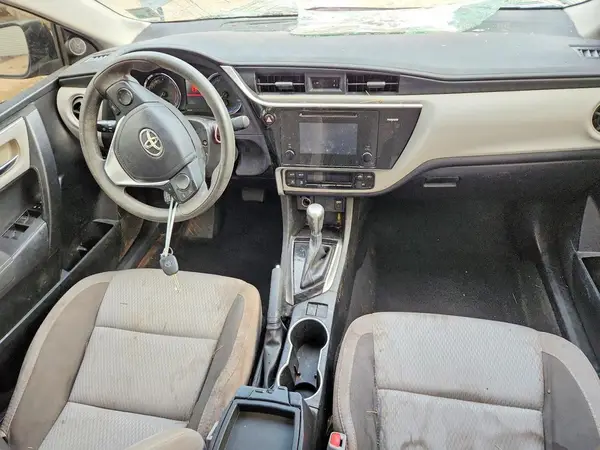 5YFBURHE7HP727493 2017 TOYOTA COROLLA - Image 8