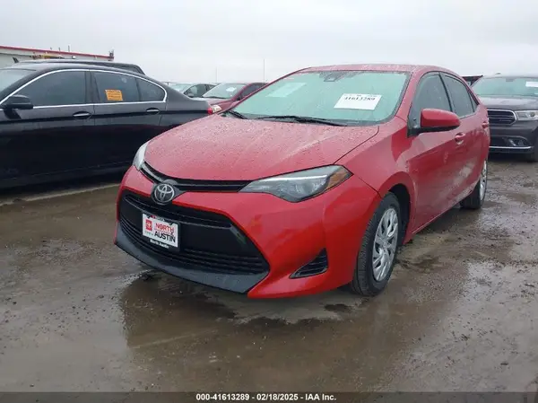 5YFBURHE7HP727705 2017 TOYOTA COROLLA - Image 2